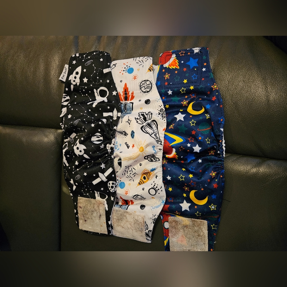 Male Dog Diapers Size XS - Black, White, and Blue